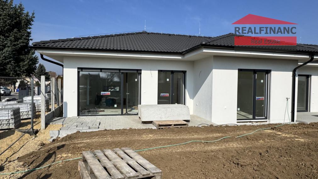 DOKONČENIE PODĽA VL. VÝBERU DO ŠTANDARDU V CENE!! NOVOSTAVBA 4.-izb. RD, hliníkové žalúzie, 2x park. miesto, obec Dolná Krupá