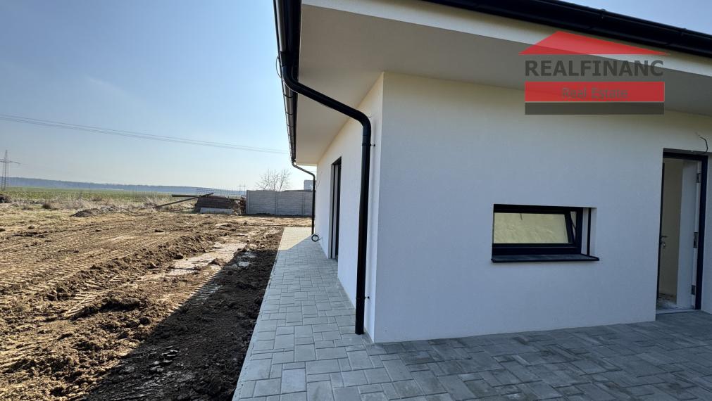 DOKONČENIE PODĽA VL. VÝBERU DO ŠTANDARDU V CENE!! NOVOSTAVBA 4.-izb. RD, hliníkové žalúzie, 2x park. miesto, obec Dolná Krupá