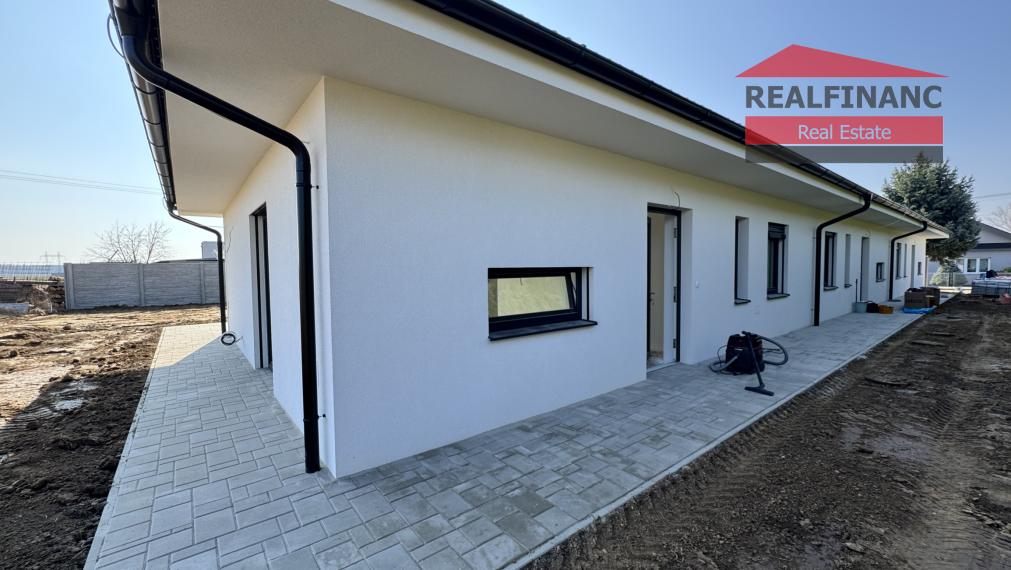 DOKONČENIE PODĽA VL. VÝBERU DO ŠTANDARDU V CENE!! NOVOSTAVBA 4.-izb. RD, hliníkové žalúzie, 2x park. miesto, obec Dolná Krupá