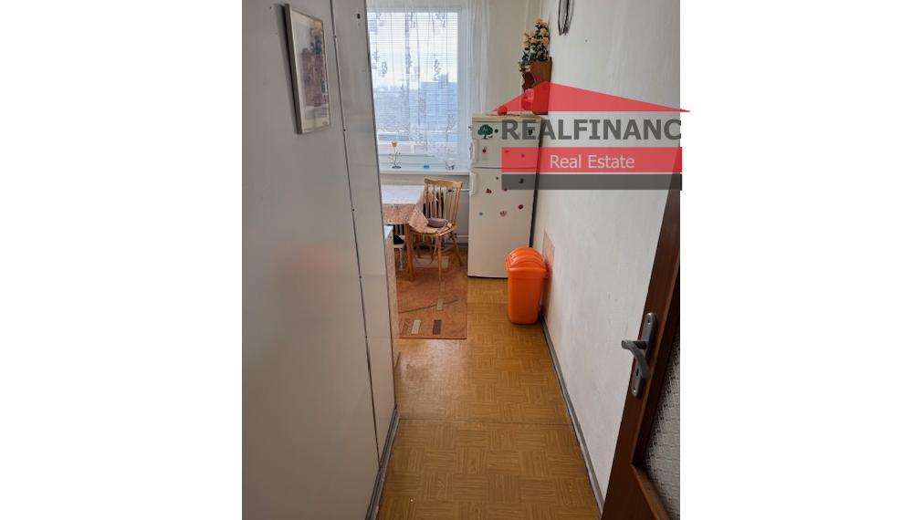 REZERVOVANÉ !!! veľký 1 izbový byt 42m2 + 2x lodžia na sídl. Prednádražie v Trnave