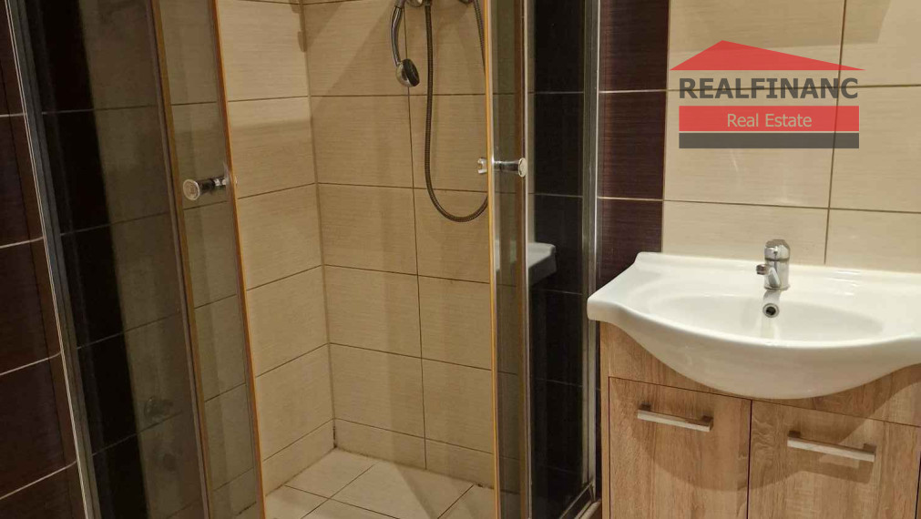REALFINANC 100% aktuálny!!! Na prenájom po rekonštrukcii 2-izbový byt 42 m2, + 2 x loggia, Jiráskova - Trnava.