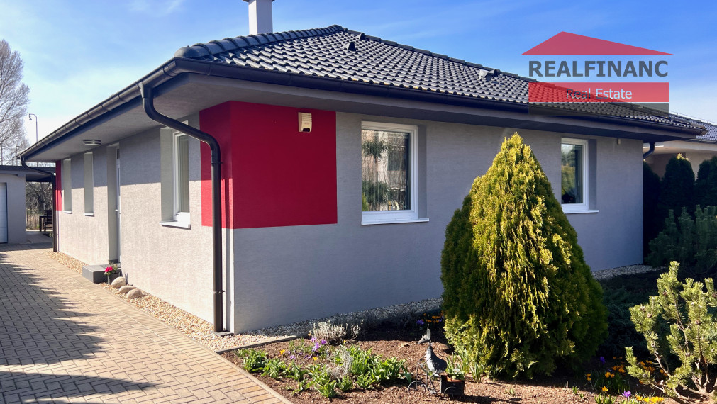 REZERVOVANÝ!! Zariadený 4.-izb. RD s garážou, 2x kúpeľňa, pivnica, 668m2 slnečný pozemok