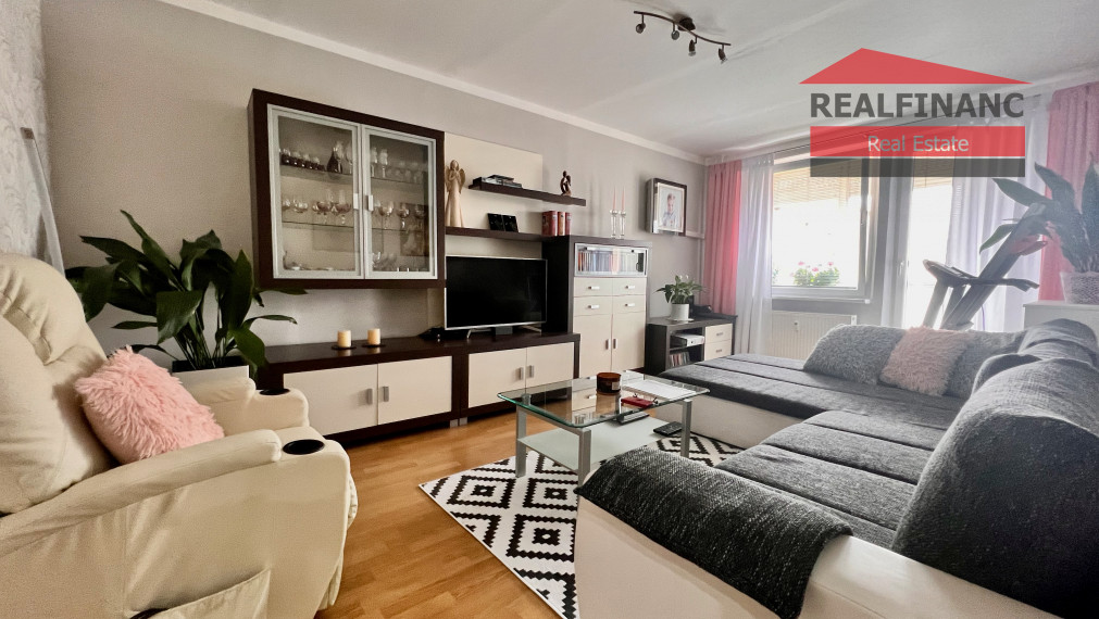 Pekný 2.5 izb. zrekonštruovaný byt s balkónom, 69m2, top lokalita sídl Družba, ul. Vl. Clementisa