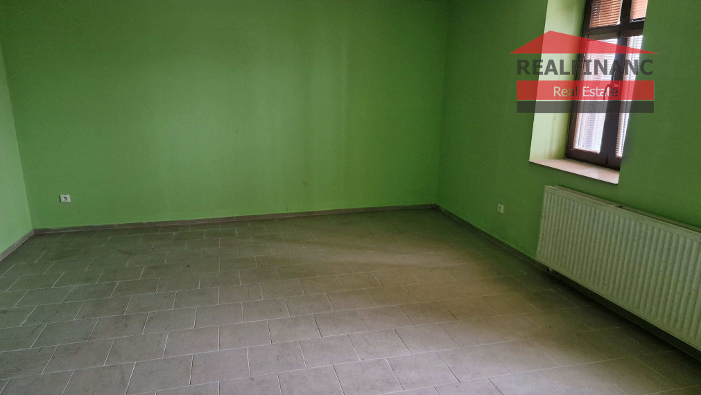 REALFINANC – 100% aktuálny, murovaný skladovací ako aj obchodný objekt, 234 m2 !!!