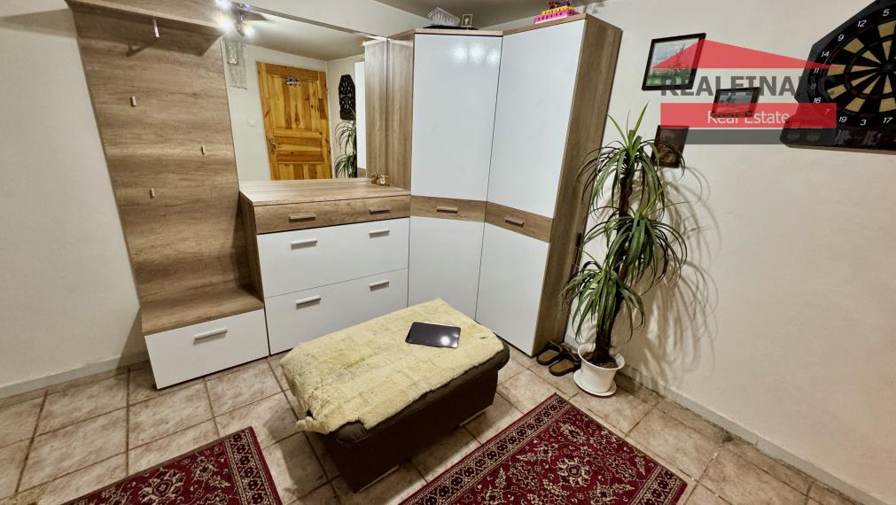 Zariadená 3,5.-izb. chata po rekonštrukcii v malebnej prírode Malých Karpát