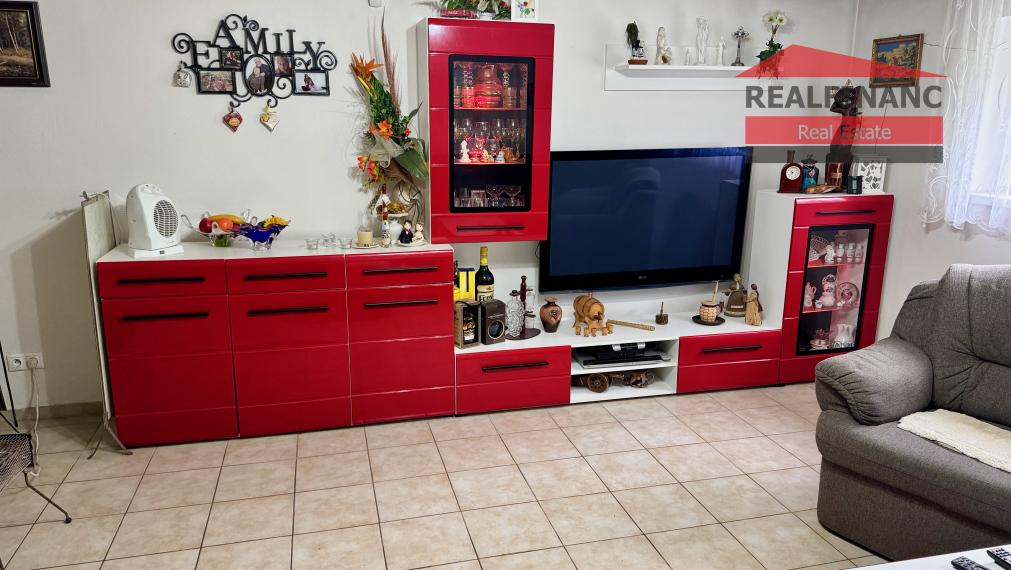 Zariadená 3,5.-izb. chata po rekonštrukcii v malebnej prírode Malých Karpát