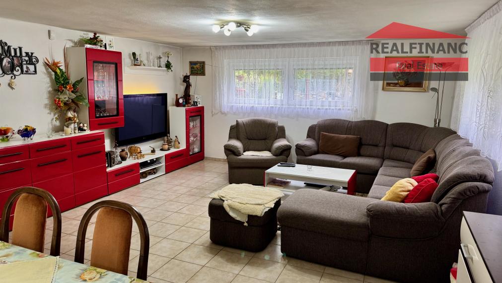 Zariadená 3,5.-izb. chata po rekonštrukcii v malebnej prírode Malých Karpát