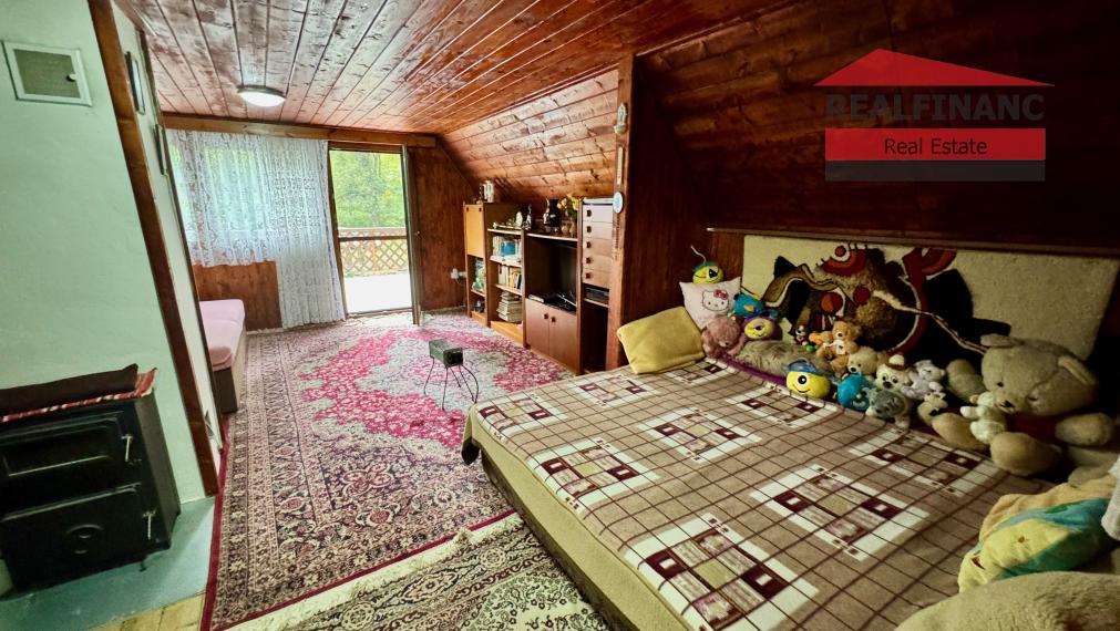 Zariadená 3,5.-izb. chata po rekonštrukcii v malebnej prírode Malých Karpát