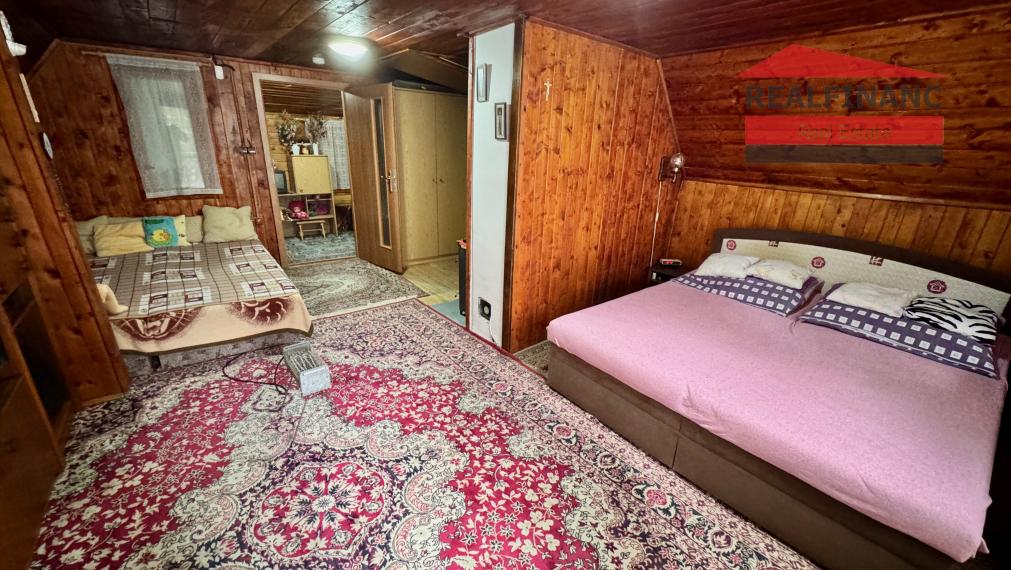 Zariadená 3,5.-izb. chata po rekonštrukcii v malebnej prírode Malých Karpát