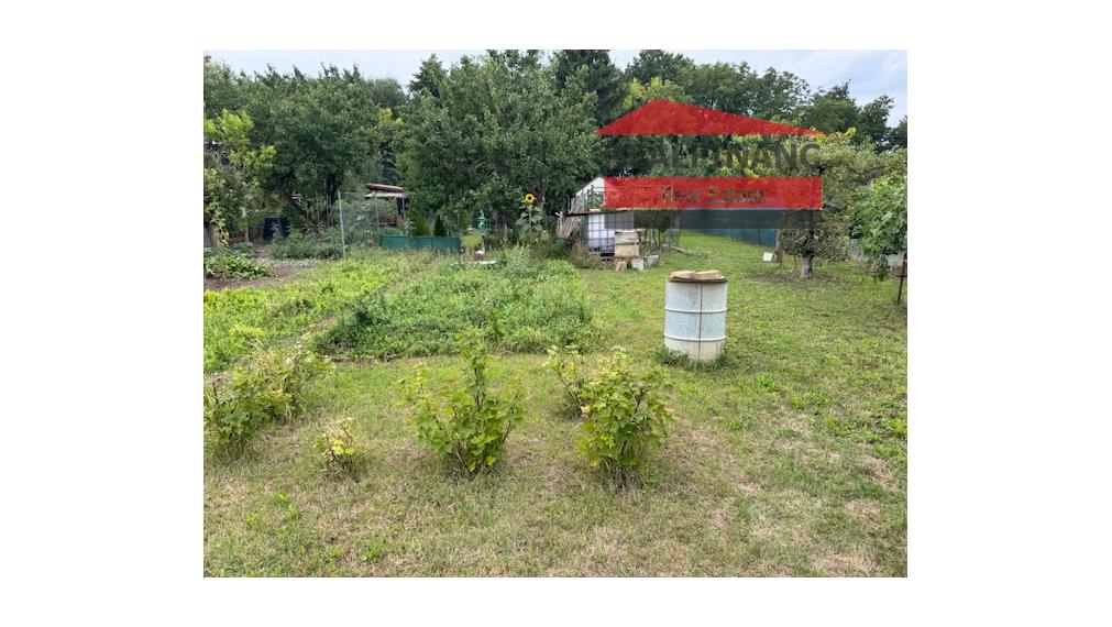 Predám veľký pozemok v záhradkárskej časti Kamenný Mlyn Trnava s výmerou 923m2