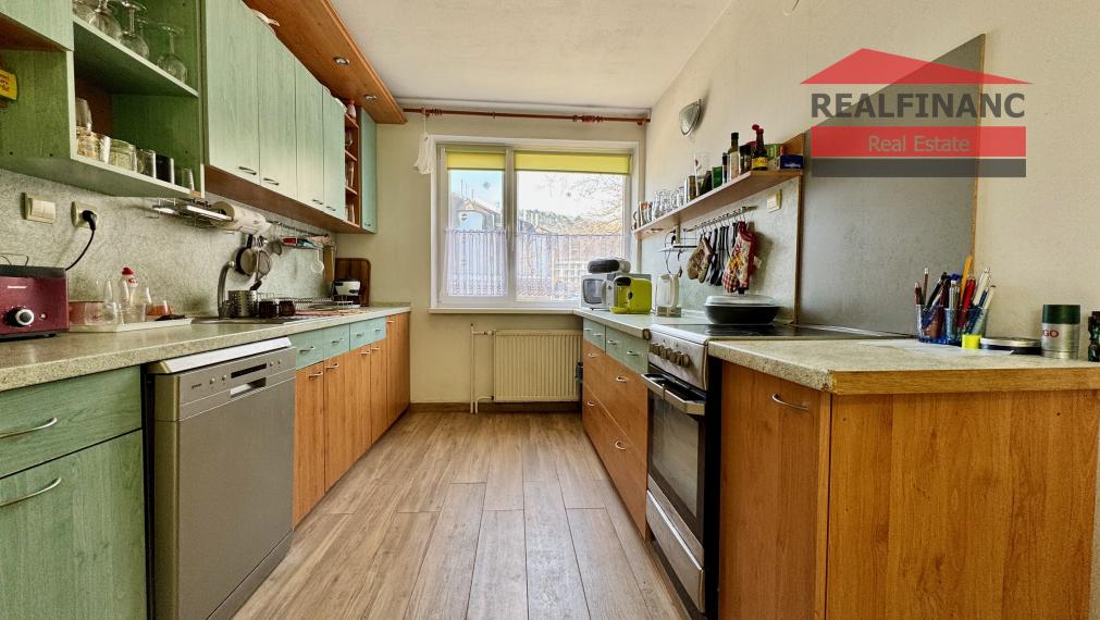 Na predaj zrekonštruovaný a plne vybavený penzión (15 lôžok) v malebnej obci Smolenice.