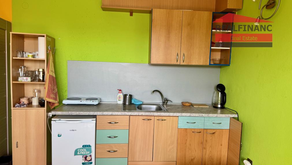 TOP PONUKA!! Na predaj priestranný 6.-izb. dvojgeneračný dom s garážou, 4x kúpeľňa, 612m2 pozemok, obec Smolenice