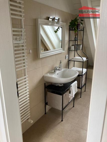 Atypický – vzdušný a murovaný 3-izbový byt s výmerou 80 m2 priamo v centre mesta Trnavy