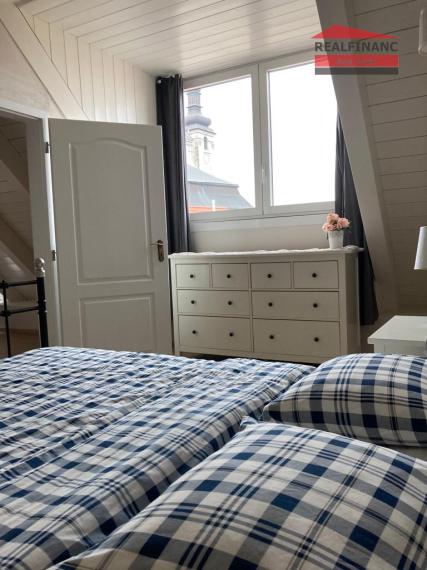 Atypický – vzdušný a murovaný 3-izbový byt s výmerou 80 m2 priamo v centre mesta Trnavy