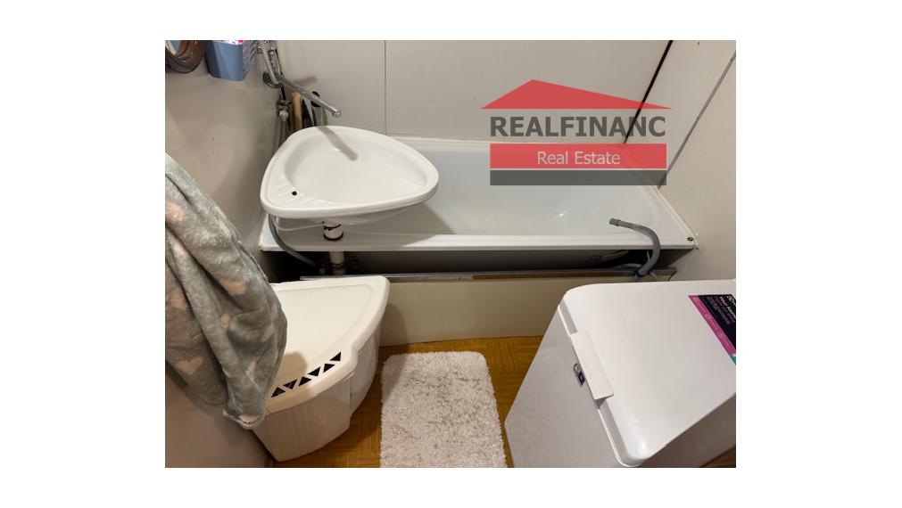 REZERVOVANÉ !!! veľký 1 izbový byt 42m2 + 2x lodžia na sídl. Prednádražie v Trnave