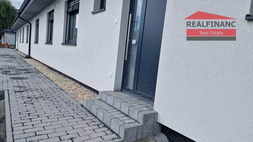 100% aktuálny ! Novostavba 4 izbový Rodinný Dom, 4x parkovacie miesto, pozemok 582 m2, fotovoltaika