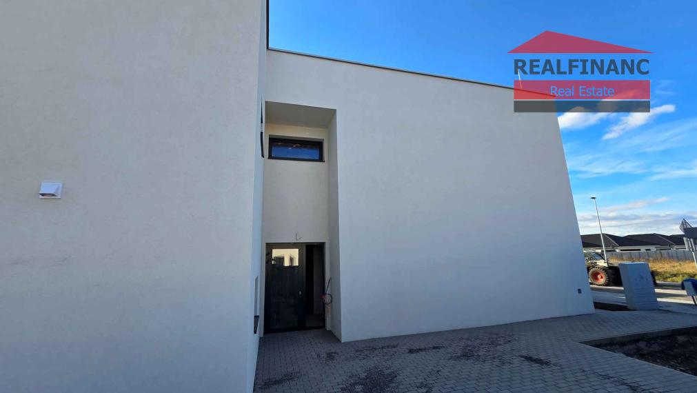 REALFINANC – 100% aktuálny! Novostavba 2 izbový murovaný byt 67,28 m2 + 2x parkovacie miesto !!!