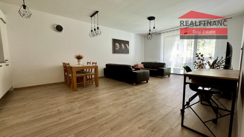 # CITY RESIDENCE # Exkluzívny 2.-izb. kompletne zariadený byt s terasou, 2x šatník, park. miesto, CENTRUM MESTA