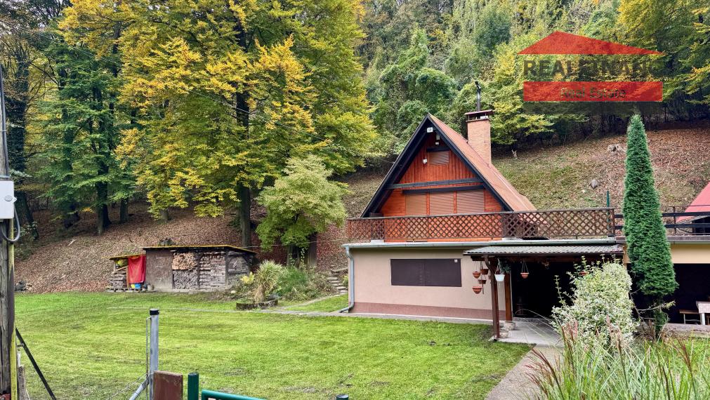 Zariadená 3,5.-izb. chata po rekonštrukcii v malebnej prírode Malých Karpát