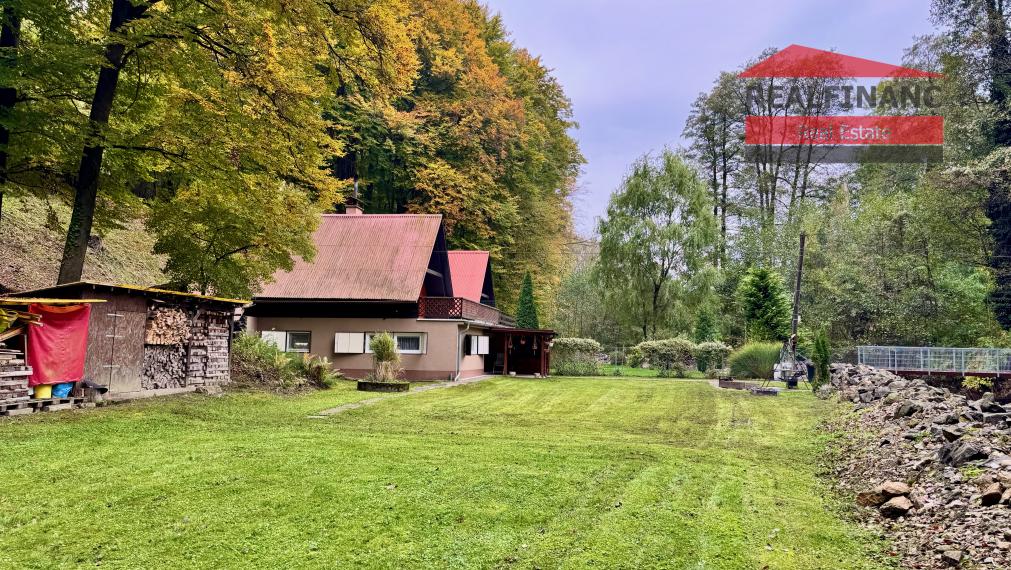 Zariadená 3,5.-izb. chata po rekonštrukcii v malebnej prírode Malých Karpát