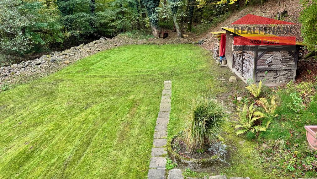 Zariadená 3,5.-izb. chata po rekonštrukcii v malebnej prírode Malých Karpát