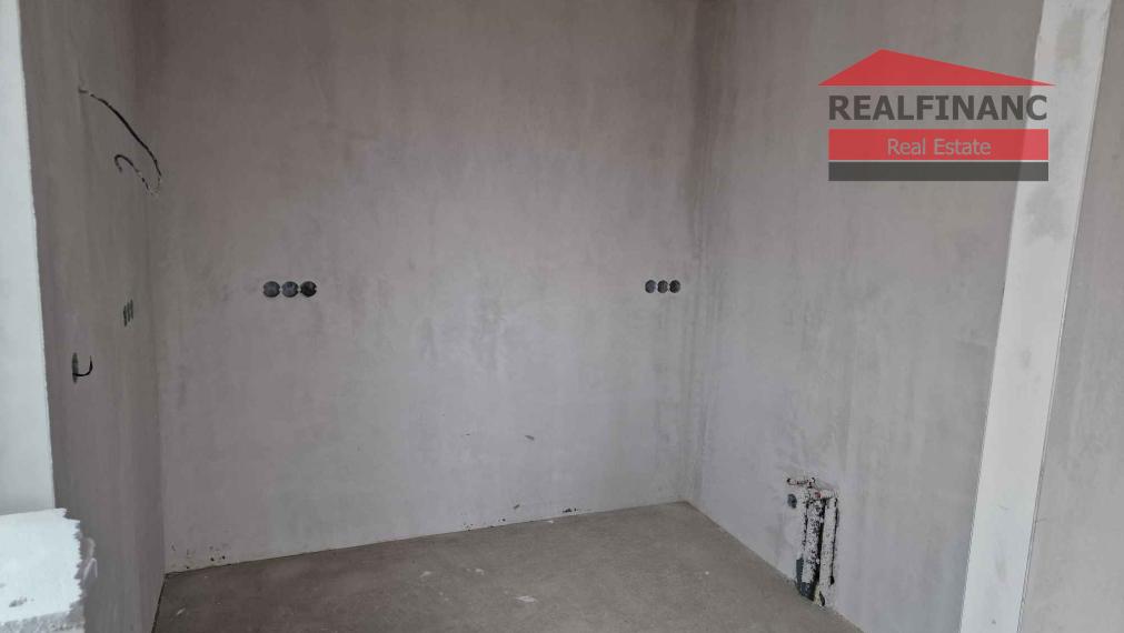 REALFINANC – 100% aktuálny! Novostavba 2 izbový murovaný byt 47,85 m2 v štandarte s kuchynskou linkou.