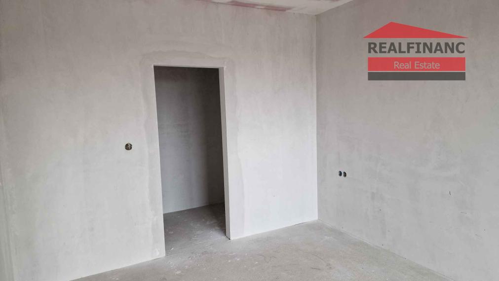 REALFINANC – 100% aktuálny! Novostavba 2 izbový murovaný byt 67,28 m2 v štandarte s kuchynskou linkou !
