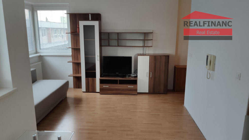Prenájom 1 izb. byt s parkovacím miestom T.Vansovej 4/A