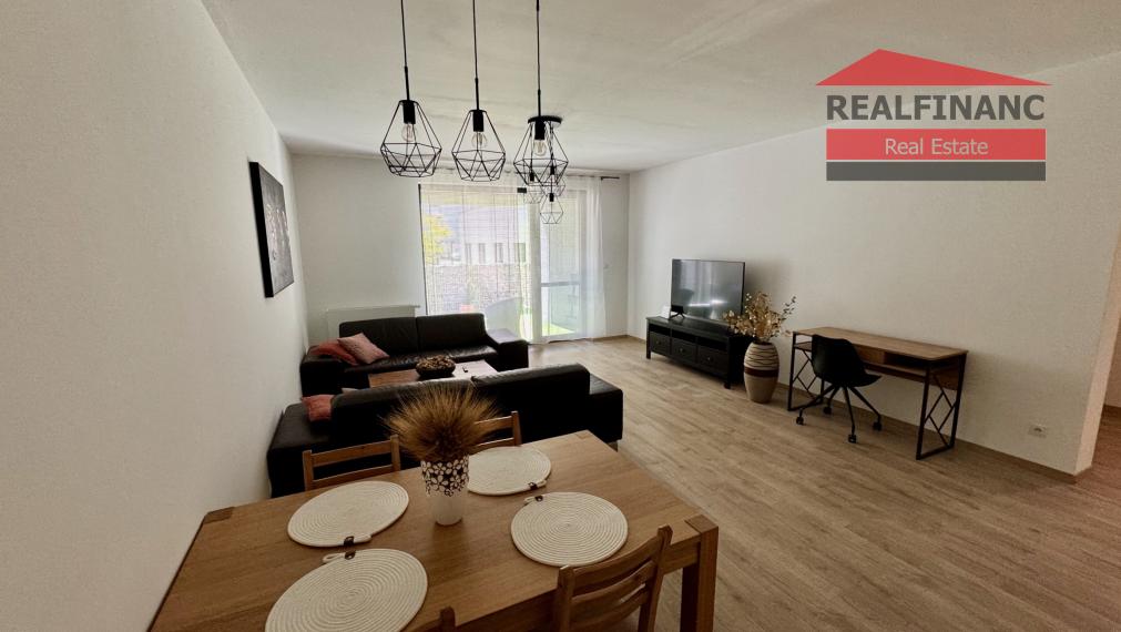 # CITY RESIDENCE # Exkluzívny 2.-izb. kompletne zariadený byt s terasou, 2x šatník, CENTRUM MESTA