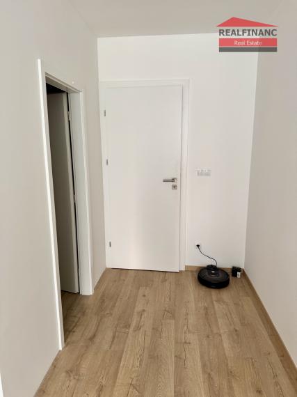 # CITY RESIDENCE # Exkluzívny 2.-izb. kompletne zariadený byt s terasou, 2x šatník, CENTRUM MESTA