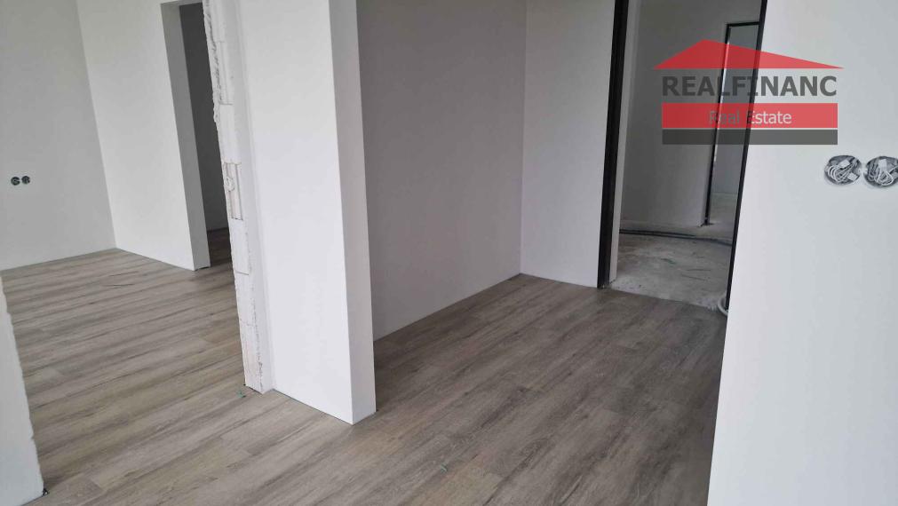 REALFINANC – 100% aktuálny! Novostavba 2 izbový murovaný byt 67,28 m2 v štandarte s kuchynskou linkou !