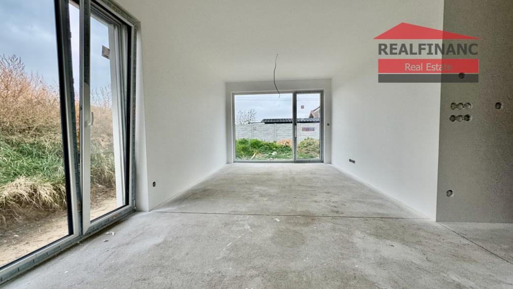 DOKONČENIE PODĽA VL. VÝBERU DO ŠTANDARDU V CENE!! NOVOSTAVBA 4.-izb. RD, hliníkové žalúzie, 2x park. miesto, obec Dolná Krupá