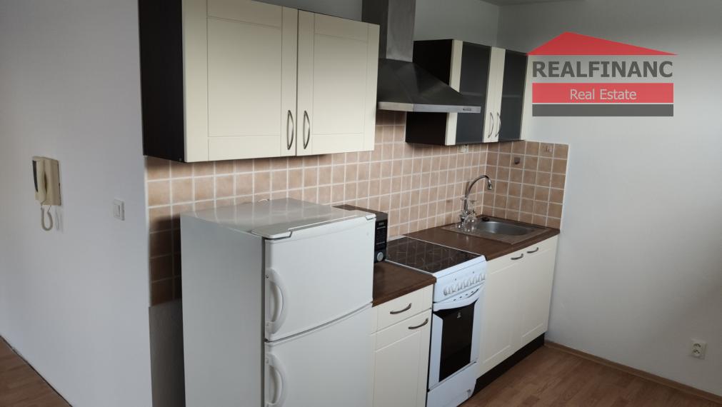 Prenájom 1 izb. byt s parkovacím miestom T.Vansovej 4/A