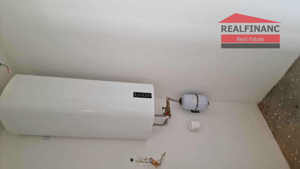 100% aktuálny ! Novostavba 4 izbový Rodinný Dom, 3x parkovacie miesto, pozemok 304 m2, fotovoltaika, Hrnčiarovce nad Parnou !