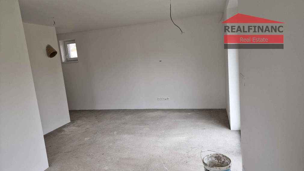 100% aktuálny ! Novostavba 4 izbový Rodinný Dom, 3x parkovacie miesto, pozemok 582 m2, fotovoltaika, Hrnčiarovce nad Parnou !