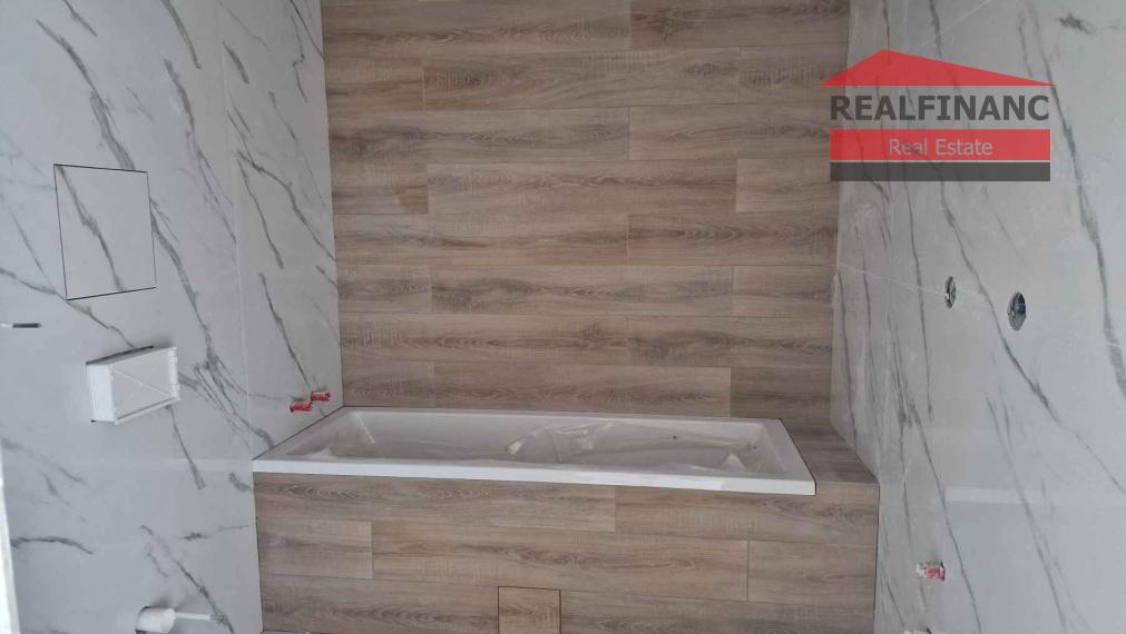 REALFINANC – 100% aktuálny! Novostavba 2 izbový murovaný byt 67,28 m2 v štandarte s kuchynskou linkou !