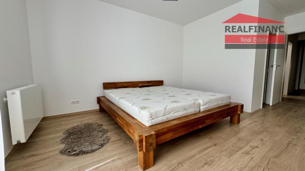 # CITY RESIDENCE # Exkluzívny 2.-izb. kompletne zariadený byt s terasou, 2x šatník, CENTRUM MESTA