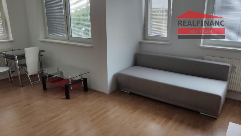 Prenájom 1 izb. byt s parkovacím miestom T.Vansovej 4/A