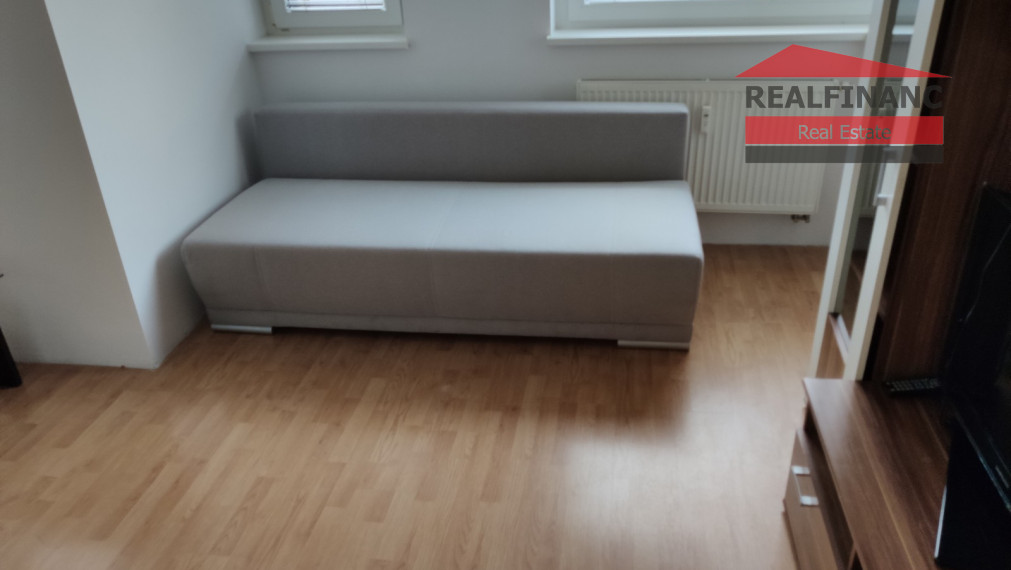 Prenájom 1 izb. byt s parkovacím miestom T.Vansovej 4/A