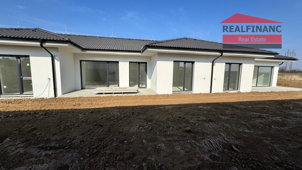 DOKONČENIE PODĽA VL. VÝBERU DO ŠTANDARDU V CENE!! NOVOSTAVBA 4.-izb. RD, hliníkové žalúzie, 2x park. miesto, obec Dolná Krupá