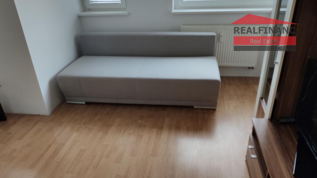 Prenájom 1 izb. byt s parkovacím miestom T.Vansovej 4/A