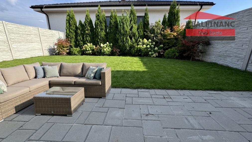 POSLEDNÝ VOĽNÝ, dokončenie v štandarde!!! NOVOSTAVBA 4.-izb. RD, hliníkové žalúzie, 2x park. miesto, obec Dolná Krupá