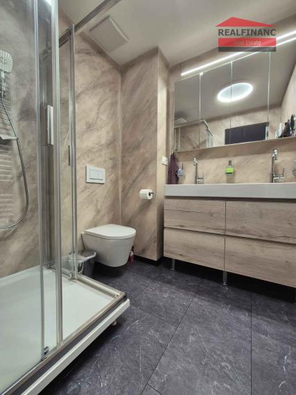 REALFINANC 100% aktuálny!!! Novostavba 4-izbový byt 109,95 m2 v novostavbe Rezidencia Hviezdoslavova v centre mesta Trnava.