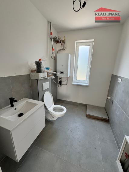 POSLEDNÝ VOĽNÝ, dokončenie v štandarde!!! NOVOSTAVBA 4.-izb. RD, hliníkové žalúzie, 2x park. miesto, obec Dolná Krupá