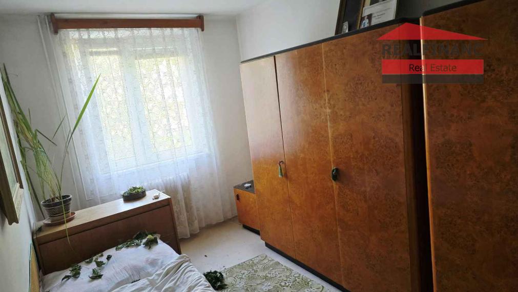REALFINANC 100% aktuálny!!! Pôvodný stav 4 -izbový byt 75,84 m2 + 3 m2 loggia, Trnava.