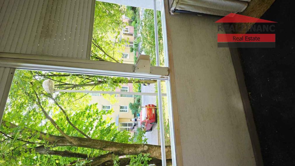 REALFINANC 100% aktuálny!!! Pôvodný stav 4 -izbový byt 75,84 m2 + 3 m2 loggia, Trnava.