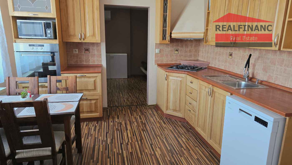 REALFINANC 100% aktuálny!!! Po rekonštrukcii 3-izbový byt 73,02 m2 + 4 m2 loggia, Rovná ulica Trnava.