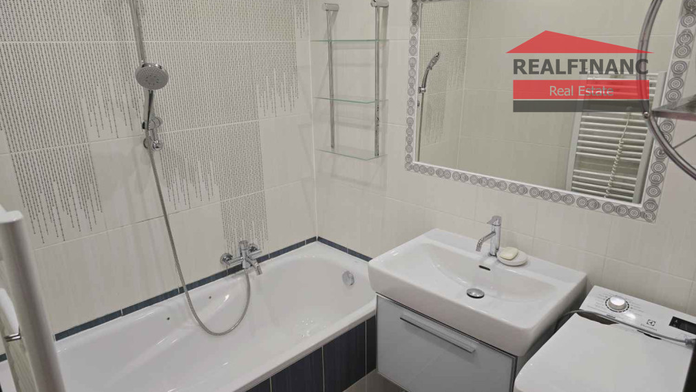REALFINANC 100% aktuálny!!! Po rekonštrukcii 3-izbový byt 73,02 m2 + 4 m2 loggia, Rovná ulica Trnava.