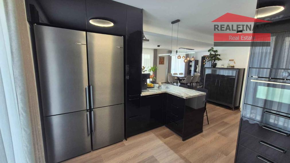 REALFINANC 100% aktuálny!!! Novostavba 4 izbový byt 156,5 m² v novostavbe Rezidencia Hviezdoslavova v centre mesta Trnava.