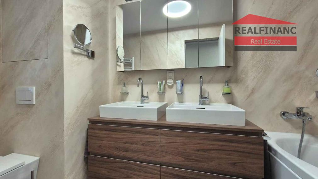 REALFINANC 100% aktuálny!!! Novostavba 4 izbový byt 156,5 m² v novostavbe Rezidencia Hviezdoslavova v centre mesta Trnava.